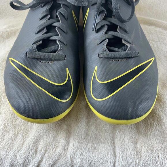 Nike Jr Mercurial Vapor 12 Club Soccer Cleats AH7350-070 Dark Grey Sz 6Y Shoes - Picture 8 of 9